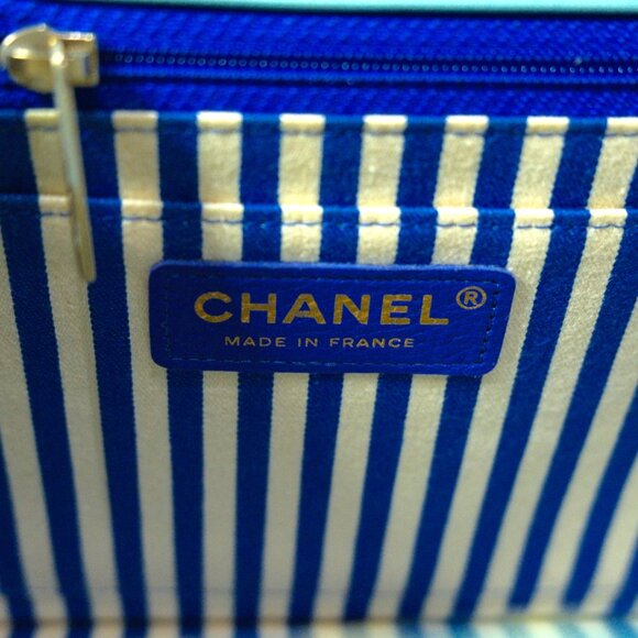 Chanel Interlocking CC Chevron Flap Bag Calfskin & Gold Hardware Light Blue - Picture 13 of 15